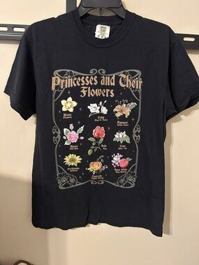 Disney Black 'Princesses and Their Flowers' Short Sleeve Tee